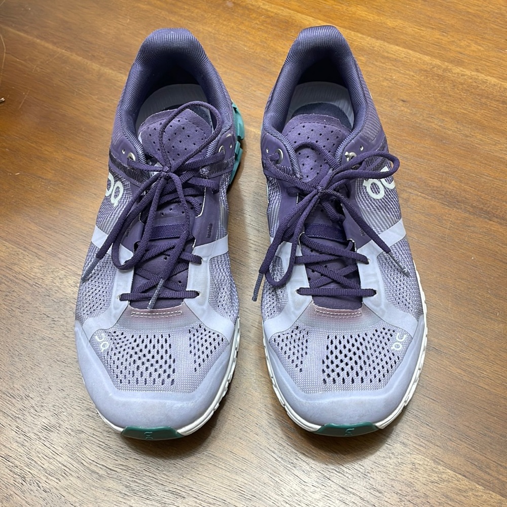 On Running onCloud cloud tec WOMENS 8, eu 39 purple shoes